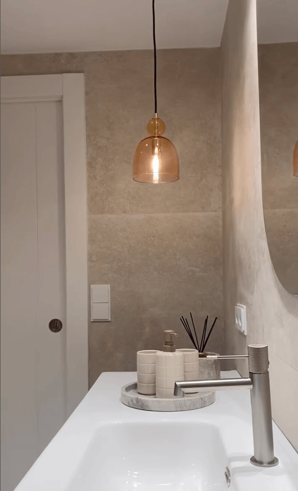 Reforma de baño moderno en Zaragoza