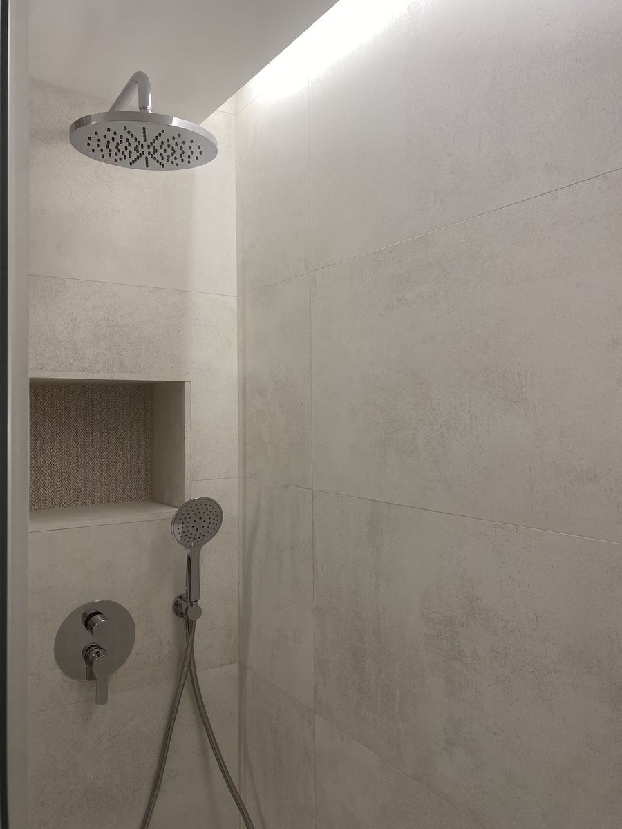 baño moderno con ducha Zaragoza