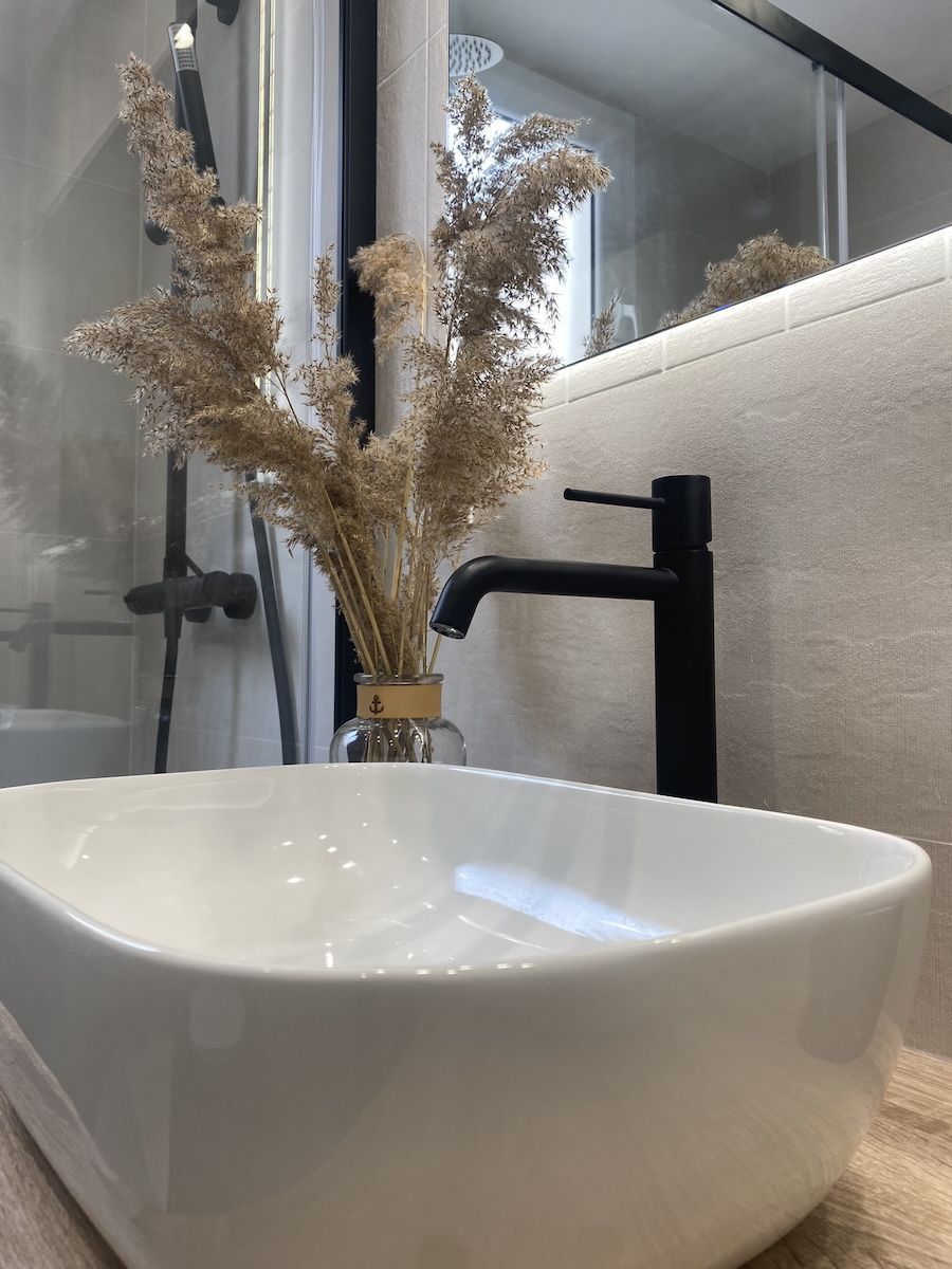 reforma de baño con doble lavabo