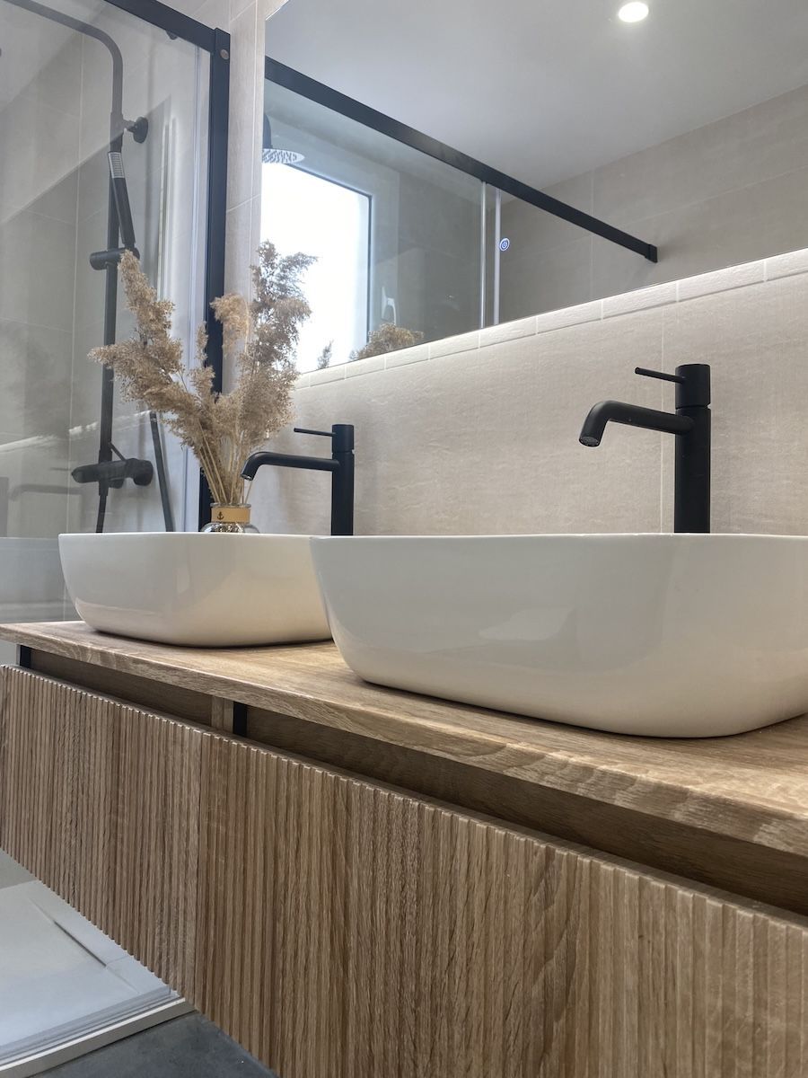 reforma de baño con doble lavabo